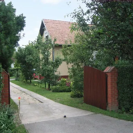 Balatonszabadi/balaton 20020 公寓 *